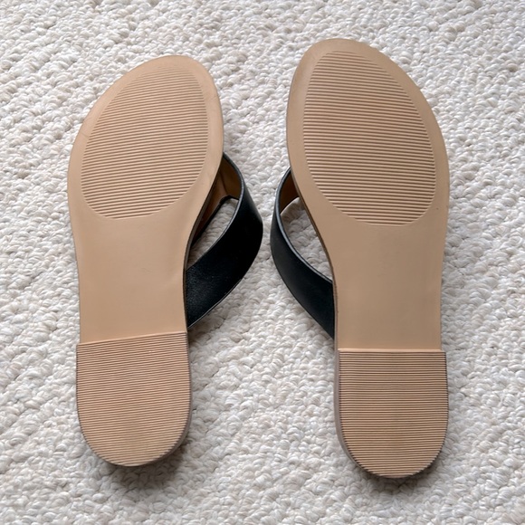 Women’s Denver Hayes Flip-flop sandals - Picture 2 of 3